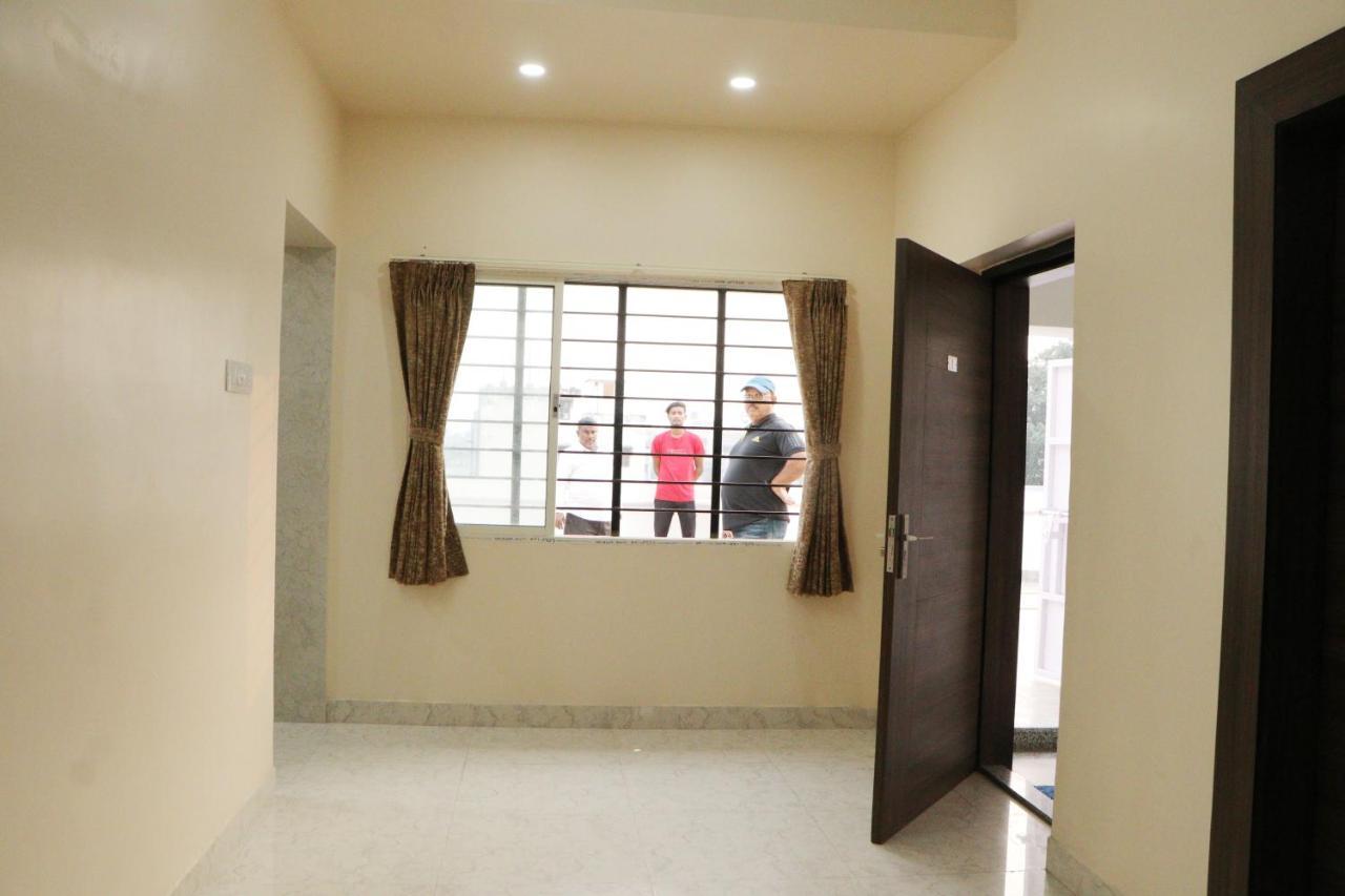 Radharani Apartment Kolkata Exterior photo